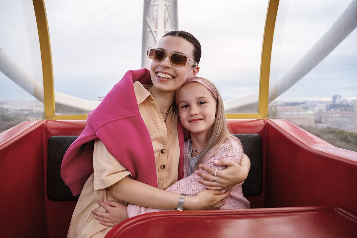 Anya és lánya közös pillanatban a Familyparkban